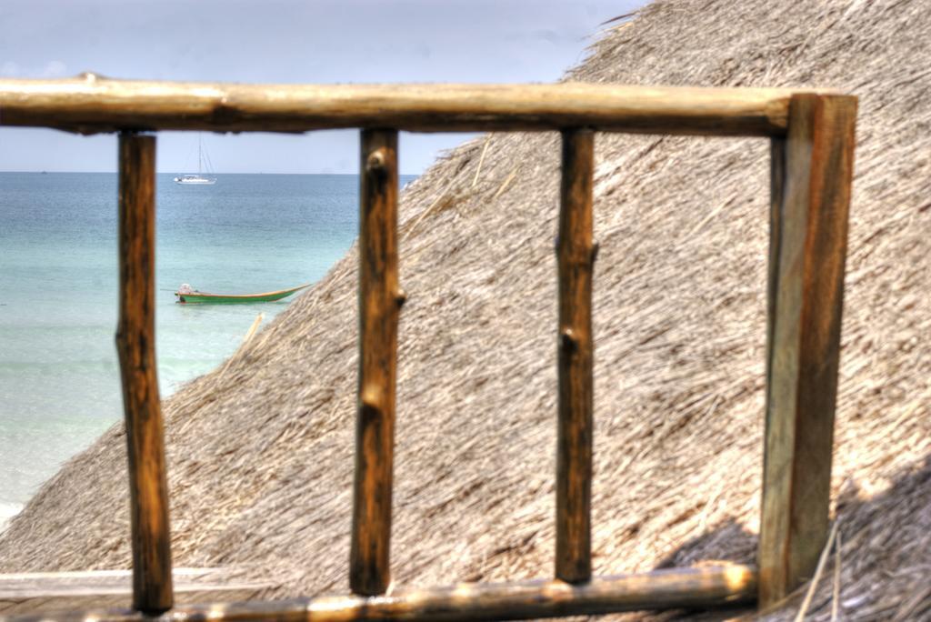 Green Blue Beach Hostel ロンサレム島 エクステリア 写真